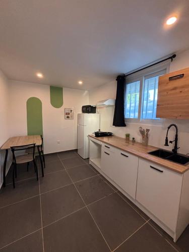 Η κουζίνα ή μικρή κουζίνα στο Casa Nalya