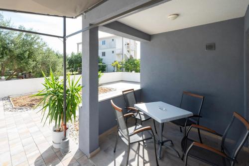 Apartments with parking space Orebic, Peljesac - 24949