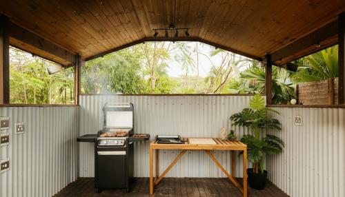 Fotografie z fotogalerie ubytování Seednest 7 bedroom beach house Pool &Game Room v destinaci Kewarra Beach