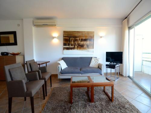 Apartment near town with 2 rooms