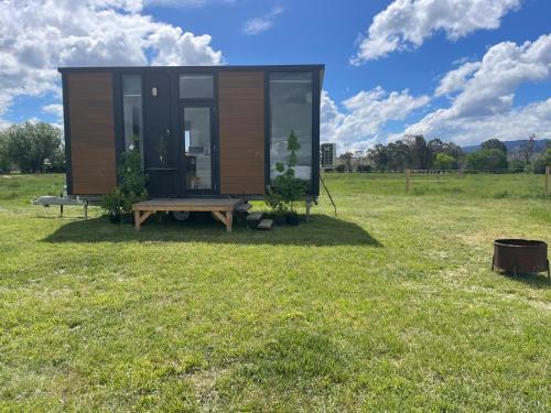 En have udenfor Billy Button by Tiny Away