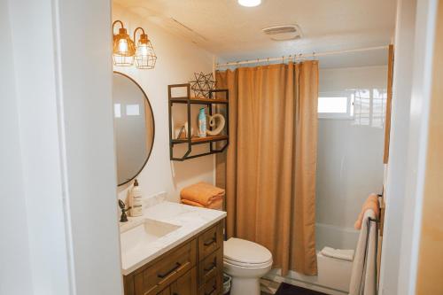 Ένα μπάνιο στο The Chicken Coop