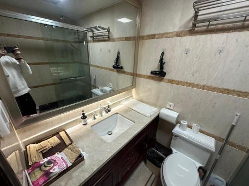 Ένα μπάνιο στο Qingsu Shanghai Main Branch