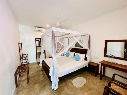 Voodi või voodid majutusasutuse Private Villa with a Pool, Beach Front - The White House toas