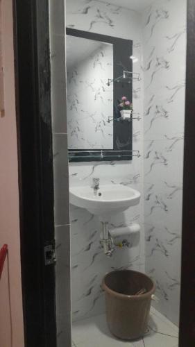 Ένα μπάνιο στο Degay Transient House