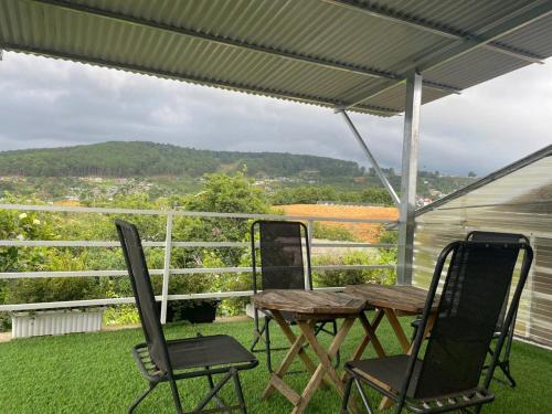 Γενική θέα στο βουνό ή θέα στο βουνό από  αυτό το καταφύγιο