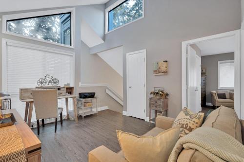 265 Turnberry Villa photo 34