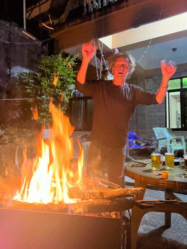 Gril dostupný pro hosty v hotelu