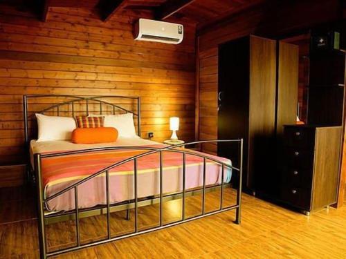 Una cama o camas en una habitación de Ma-Oya Retreat