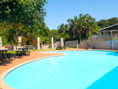 Bazén v ubytování To Strand Holiday Resort nebo v jeho okolí