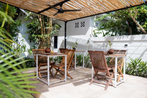 Zahrada ubytování The White Bay Lombok