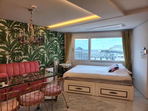 Un pat sau paturi într-o cameră la HANI Haus