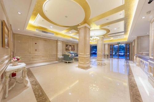 Φωτογραφία από το άλμπουμ του Vienna Hotel Guangdong Maoming China 1st Beach σε Dianbai