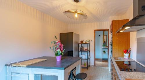 Køkken eller tekøkken på Maison 3 chambres, espace et jolie vue