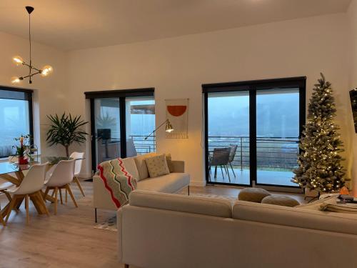 Χώρος καθιστικού στο Sunset Hills Transylvania