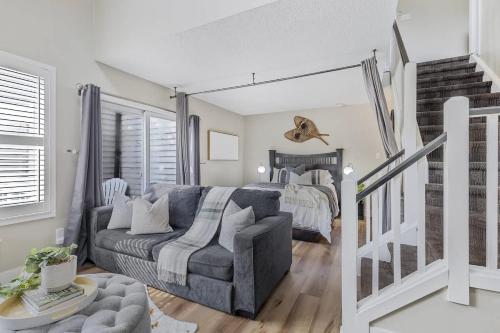 Et opholdsområde på Cozy Nest Ski-In-Out Pool Hot Tub Shuttle