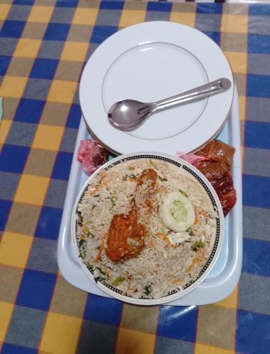 Comida en la casa de huéspedes o alrededores