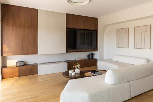 Urban Forty One Acropolis-view penthouse