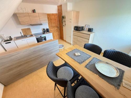 Η κουζίνα ή μικρή κουζίνα στο Ferienwohnung HAWELA