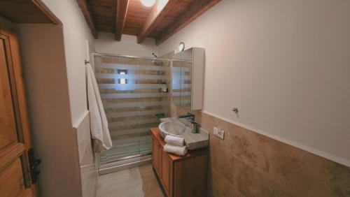 Ένα μπάνιο στο Madran House