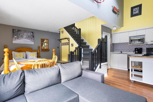 Køkken eller tekøkken på Sunshine Summit Ski-In-Out Pool Shuttle