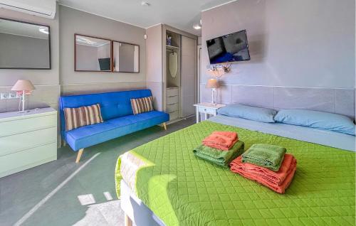 Awesome Apartment In Benalmadena