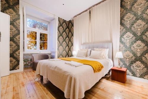 Stylish Central Lisbon 5BR Apartment wAC