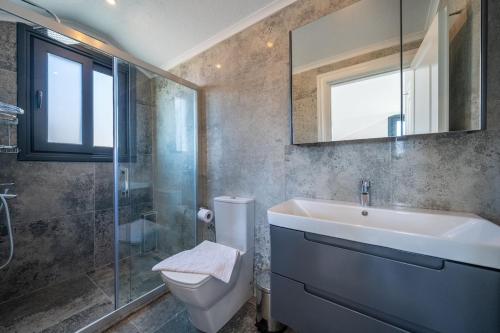 Ванная комната в ASELYA-Villa with Private Pool for 8 Persons in Fethiye Gocek