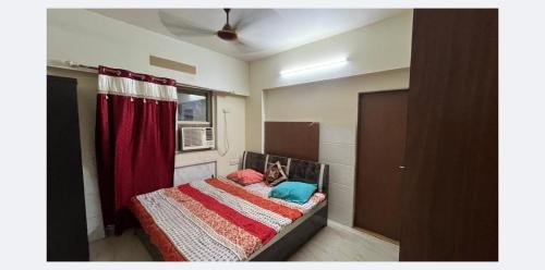 Postel nebo postele na pokoji v ubytování Live with full Pace and Enjoy