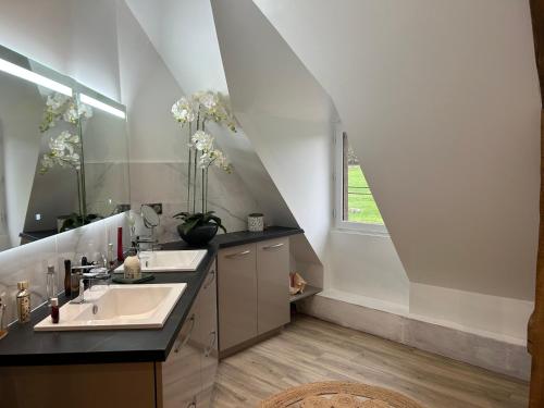 Koupelna v ubytování La Maison Les Charmes - Calme - Confort - Grand jardin