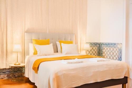 City Center Iconic 6BR Luxury Stay wAC