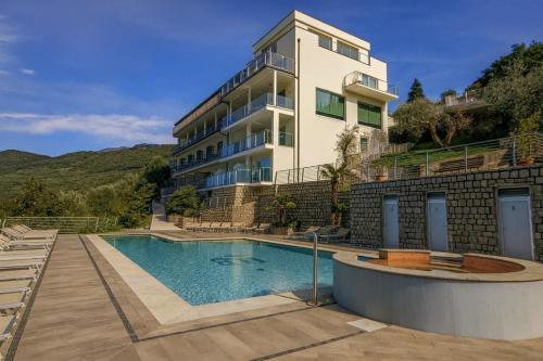 Πισίνα στο ή κοντά στο Hotel Benacus Panoramic