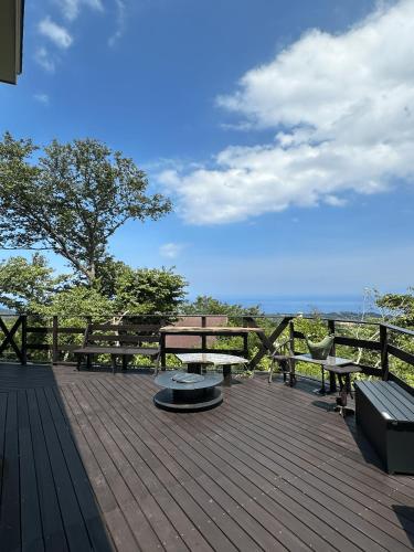 ISANA Panorama Villa 天然温泉付き 大室山付近 海の絶景の一軒家貸別荘