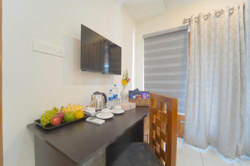 TV/trung tâm giải trí tại Alaya Stays Matts Homestay 1-Room Lakeside Stay With Common Lounge