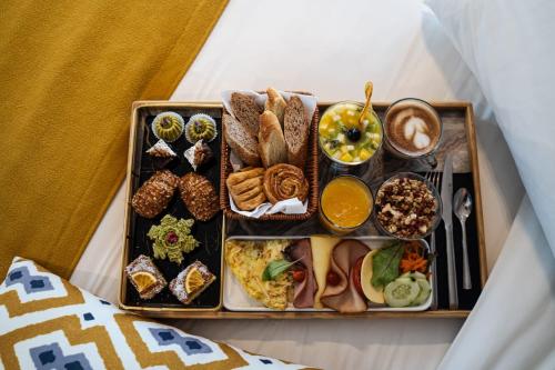 Jídlo v hotelu nebo okolí