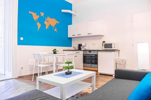 Prime Location Chic Apt, Near AKH Hospital