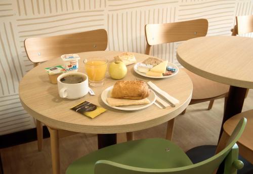 Jídlo v hotelu nebo okolí