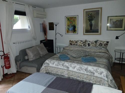 Ένα ή περισσότερα κρεβάτια σε δωμάτιο στο Ground floor,Top level