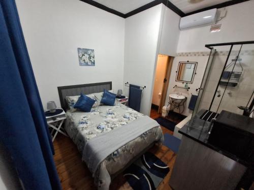 Ένα ή περισσότερα κρεβάτια σε δωμάτιο στο Bright Diamond Inn