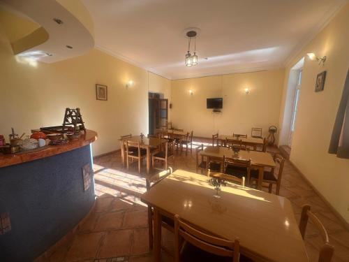 Restoran või mõni muu söögikoht majutusasutuses Noor Dilijan
