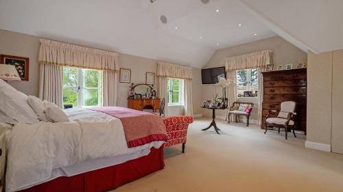 Ένα ή περισσότερα κρεβάτια σε δωμάτιο στο 7 Bed in Faringdon oc-b34031