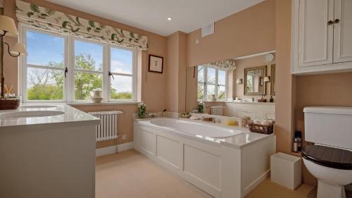 Ένα μπάνιο στο 7 Bed in Faringdon oc-b34031