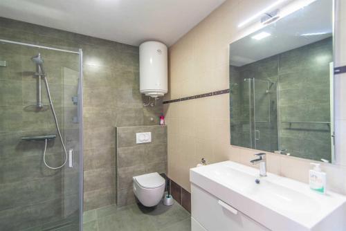 Et badeværelse på Villa Barbara by Kompas Villas