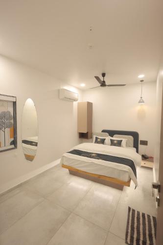 Ένα ή περισσότερα κρεβάτια σε δωμάτιο στο Hotel The Librish