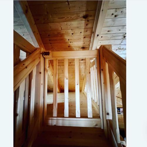 Foto  asuva majutusasutuse Kemp Ubislav galeriist