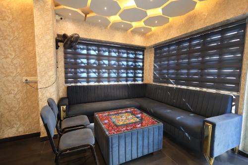 Un lugar para sentarse en Hotel Blue Mountain