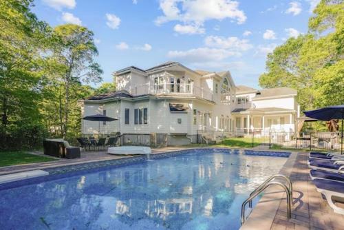 Πισίνα στο ή κοντά στο Villa Hollow