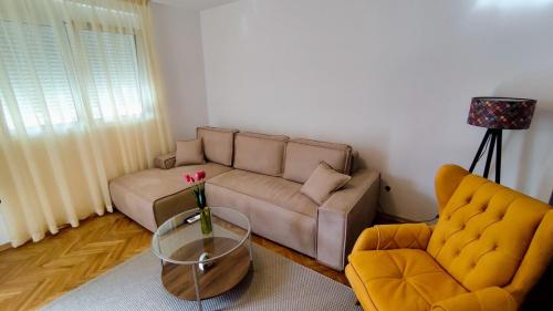 Istumisnurk majutusasutuses Stay In Bar