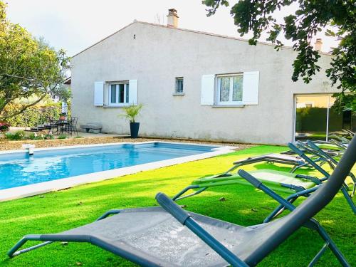 Bassein majutusasutuses Jolie maison 8 pers à Monteux 10min d'Avignon või selle lähedal
