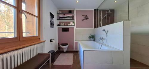 Ένα μπάνιο στο Conny´s Lodge